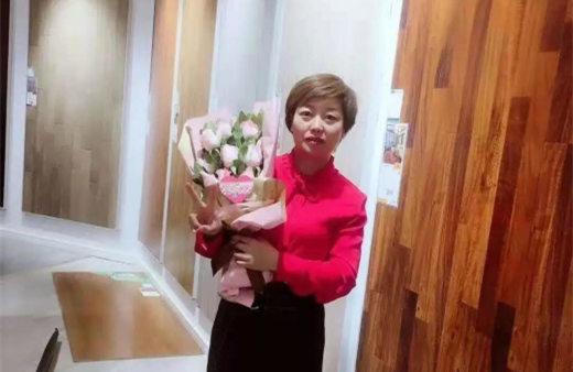 “世”在人為 | 世友地板赤峰經(jīng)銷商宋國云：持續(xù)努力，不懈奮斗，就能立于不敗之地