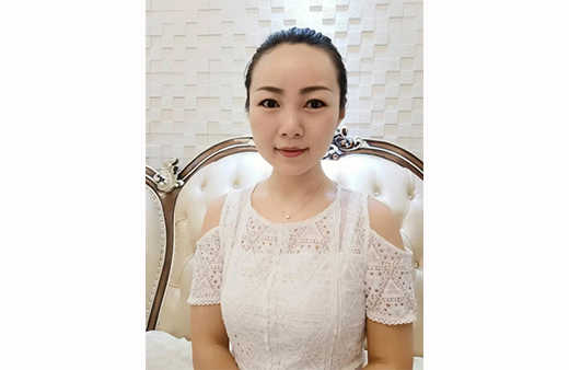 “世”在人為 | 世友地板新疆烏魯木齊經(jīng)銷商張寶月：服務(wù)快一步，業(yè)績上一層