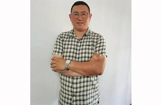 “世”在人為 | 世友地板江蘇興化經(jīng)銷商都滿宇：擼起袖子加油干，你就會(huì)成功